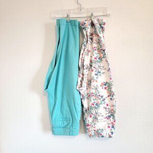 St. John's Bay 2 Pair Women's Capris Green and Floral EUC Size 8